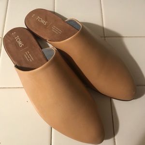 BRAND NEW TOMS SLIP ONS JUTTI SLIP ON MULE